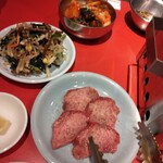 ちょっと安めなホルモン 焼肉ここから 大阪十三本店 - 