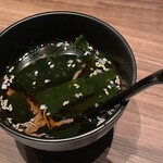 焼肉うしごろ - ワカメスープ、うまっ✨✨✨