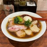 三馬路 - 特製醤油そば¥1300、肉ワンタン¥250、瓶ビール（中）¥550