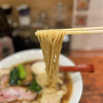 三馬路 - するりとしなやか、菅野製麺の細ストレート麺