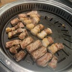 ヨプの王豚塩焼 熟成肉専門店 - 