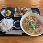 Shinfukae Guri - 沖縄そばと鶏の唐揚げ定食（1000円）