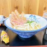 まえばうどん - その出汁は濃いめであり
あとから喉が渇くタイプ