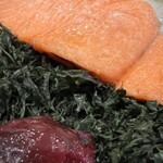 RESTAURANT MUSE - 紅鮭海苔弁当（豚汁付き）