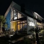 The Villa & Barrel Lounge - 