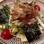 Iwodana Kinari - 蛍烏賊のせ春キャベツと春野菜と新メカブのチョレギサラダ