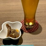 おふくろの味 あがた - ピリ辛蒟蒻の付き出しと生ビール❗️