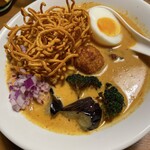 カレー オハナ - 料理写真:カオソーイ
（ライス無し希望、レモンは忘れたっぽい）