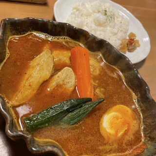 Kare Ohana - スープカレーのチキンレッグカレー