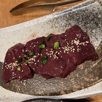 ホルモン焼肉 富や 栄店 - 
