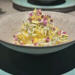 GapricE - 新鮮なシラスを使った冷製パスタから。レモンソースに花紫蘇がアクセント、春らしい色彩に浮き浮きしてしまいました。