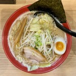 Ebi Tonkotsu Ra-Men Haruki - 北海道味噌ラーメン 880円
                        2024年3月26日