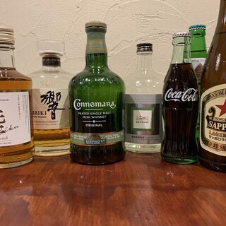 考究的杜松子酒和自制檸檬酸味雞尾酒等，種類豐富的飲料