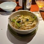 和中華と麺 丹陽 - 蒸し豚のお出汁を利用した醤油らーめん