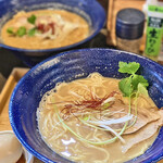 Wafuugyokaidashisousakumendokoro goseki - 魚介醤油鰤かまラーメン