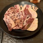 焼肉ホルモン 牛繁 - 