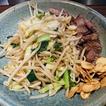 ステーキしま - ステーキ（200g）※野菜炒めの下に肉が隠れてます