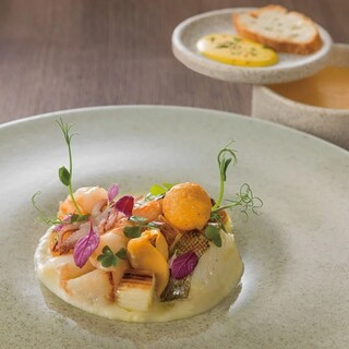 季節感を映した優美なフレンチに心の底から魅せられて