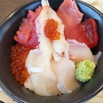 U cafe - 海鮮丼アップ✨新鮮✨