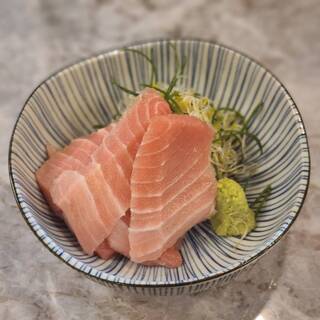 We also have extremely fresh sashimi!