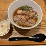 鶏と鮪節 麺屋勝時 - 