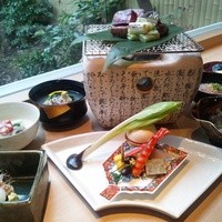 お昼の季節の懐石料理C