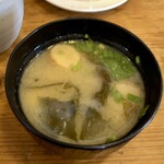 Ooyama Bunkou - ランチの海鮮丼につく味噌汁