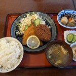 Dondon Teishoku - アジフライ＆メンチカツ定食　700円
