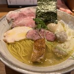ジャパニーズ ラーメン 五感 - 