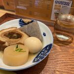 Kana Eki No Chikuwa - 昼飲みセット1200円のおでんと燗酒