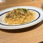 カステリーナ - ベーコンとジャガイモのハニーマスタードソーススパゲッティ