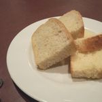 テルツィーナ - ﾊﾞｰﾆｬｶｳﾀﾞｰのパン（2014年2月)　