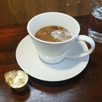 キッチン ブルー グローブ - ミルクを入れます