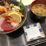おさかな食堂 マキハラ商店 名古屋則武新町店 - 