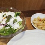 キッチン ブルー グローブ - サラダ、おしんのアップ