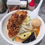 旨辛ラーメン 表裏 - 