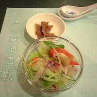 中国料理 四川 - サラダとザーサイ