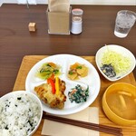 Ajisai Famu - 肉定食