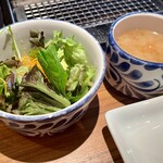 Ebisu Yakiniku Kintan - サラダ、スープ（とん汁）
