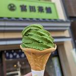富田茶舗 - ♪抹茶ソフトクリーム♪ → めっちゃ濃厚タイプやった♡