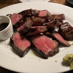 カルネジーオ イースト - 