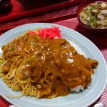 中華飯店 めおと - 焼きそばパンチ