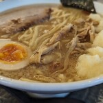 麺処田ぶし - 熟成醤油らーめん アップ(2024年3月26日)