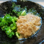 寿司栄 - カワハギ肝和え　青海苔、葱