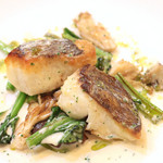 Ｌｅ 日本食堂 - 鮮魚のポワレ。今回は鯛でした。 '14 1月中旬