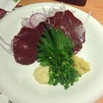 魚民 - レバーに見える…、馬刺し