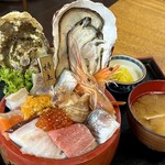 お食事酒処和 - これだけの海鮮が入って、この値段は安い‼︎