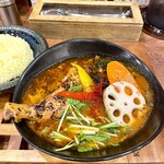 札幌スープカレー絲 - やわらか煮込みチキンレッグ