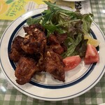 パパス ママス - チキンのガーリックからあげ　680円