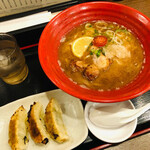 Ramen Hidaka - ♪鶏白湯醤油ラーメン¥690 餃子3個¥160